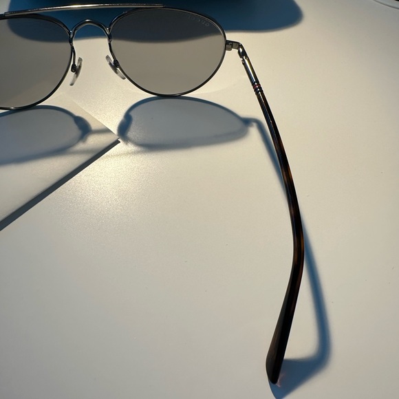 Gucci Sunglasses w flex Hinge made in Italy ULP01ayxen authentic w cloth & Case - Picture 15 of 16